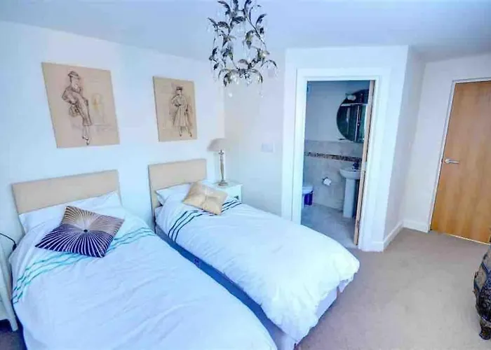 Seagull-Charming Two Bed Ground Floor Retreat, Can Sleep 6
